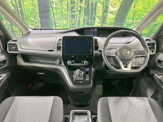 セレナ1.2 e-POWER ハイウェイスターV