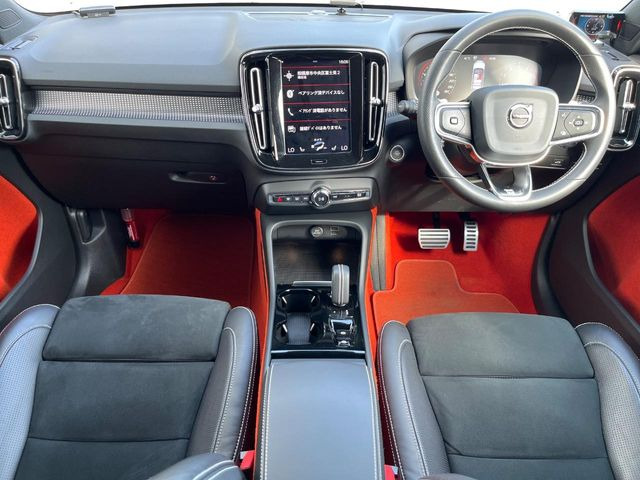 XC40T4 AWD Rデザイン 4WD