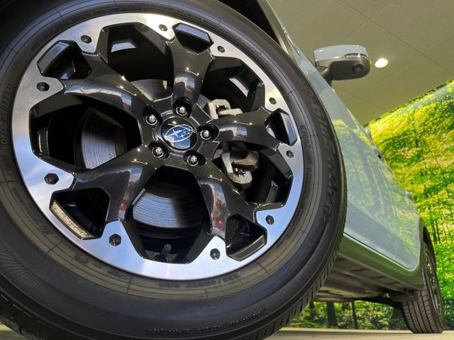 �y����17�C���`�A���~�z�C�[���z�O�ςɃ}�b�`���������A���~�z�C�[���𑕒����Ă���܂��B�e��ЊO�A���~�z�C�[����A�X�^�b�h���X�^�C�����戵�����Ă���܂��B���񂲑��k����������