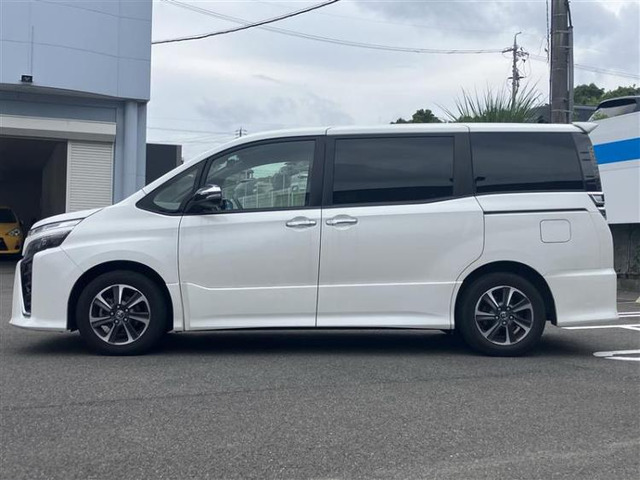 ヴォクシー2.0 ZS 煌