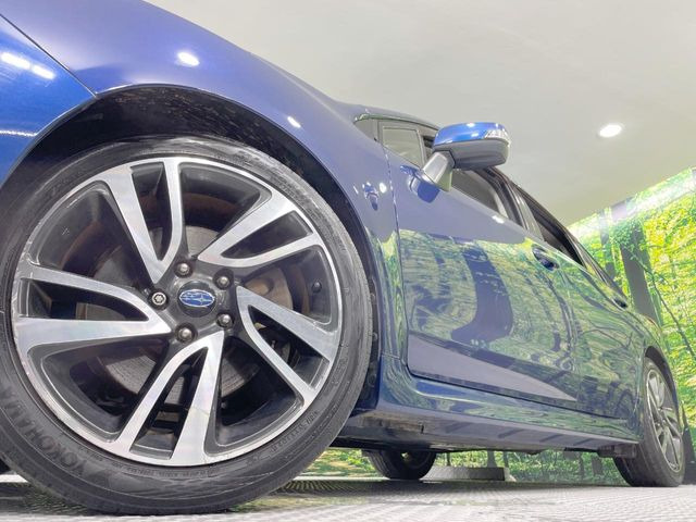�y����18�C���`�A���~�z�C�[���z�O�ςɃ}�b�`���������A���~�z�C�[���𑕒����Ă���܂��B�e��ЊO�A���~�z�C�[����A�X�^�b�h���X�^�C�����戵�����Ă���܂��B���񂲑��k����������