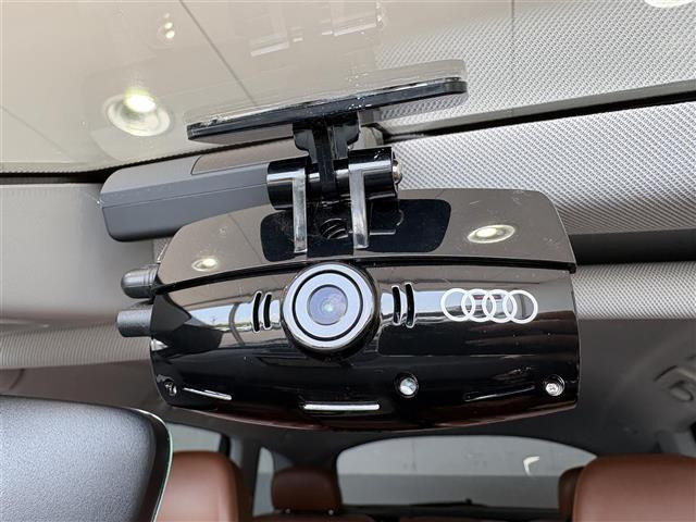 Q73.0 TFSI クワトロ 4WD