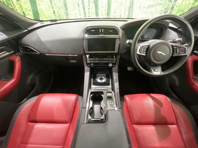 FペイスRスポーツ 2.0L P250 4WD