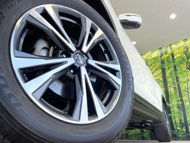 �y����18�C���`�A���~�z�C�[���z�O�ςɃ}�b�`���������A���~�z�C�[���𑕒����Ă���܂��B�e��ЊO�A���~�z�C�[����A�X�^�b�h���X�^�C�����戵�����Ă���܂��B���񂲑��k����������