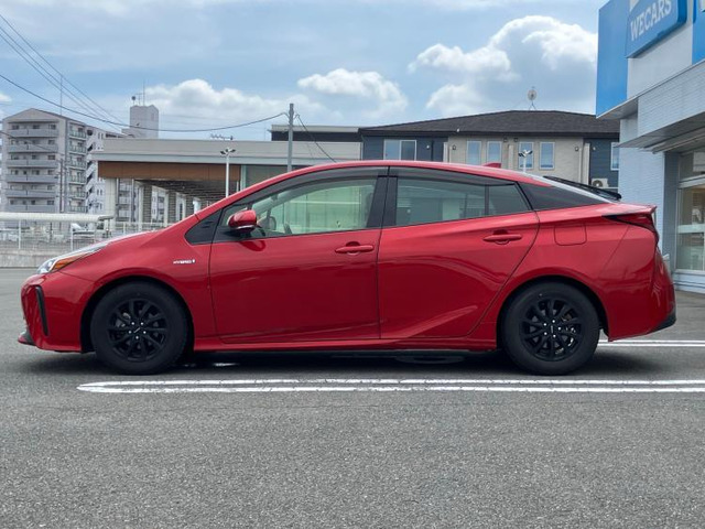 プリウス1.8 S