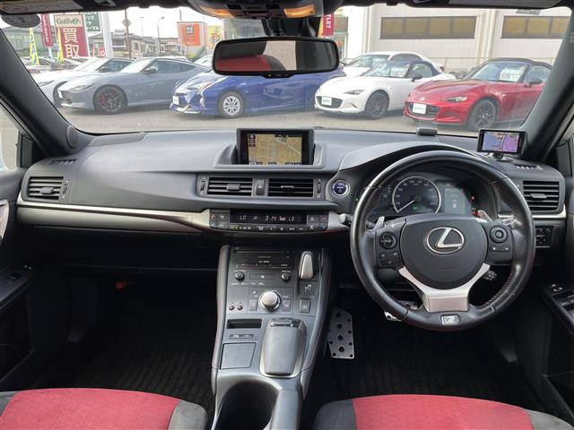 CT200h Fスポーツ