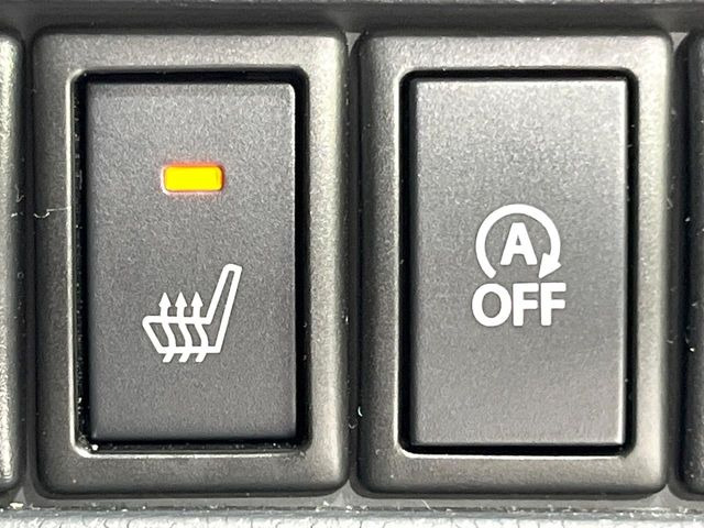 【シートヒーター】寒い日に重宝するシートヒーター!エアコンより早く温まってくれるので寒がりの人も安心ですね♪エアコンの温風は乾燥するから苦手、という方にもをおすすめです。