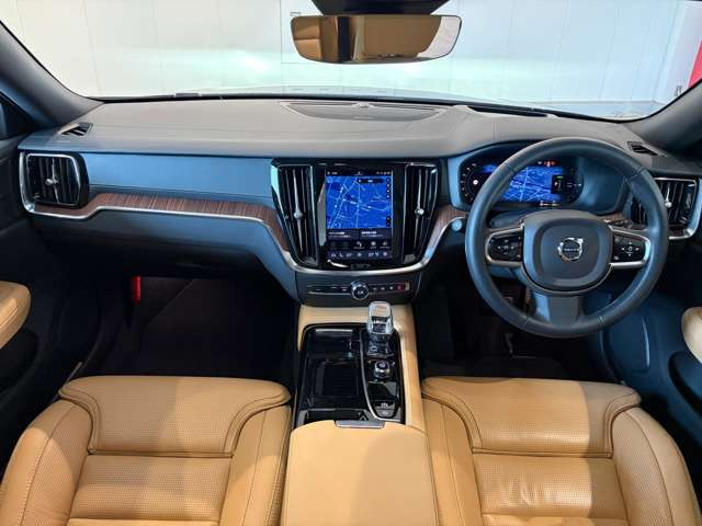 V60リチャージ PHEV T6 AWD アルティメット 4WD