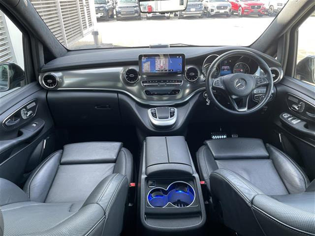 VクラスV220d エクスクルーシブ ロング プラチナスイート