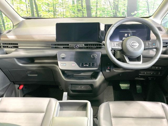 セレナ1.4 e-POWER ハイウェイスターV 90周年記念車