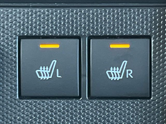 【シートヒーター】寒い日に重宝するシートヒーター!エアコンより早く温まってくれるので寒がりの人も安心ですね♪エアコンの温風は乾燥するから苦手、という方にもをおすすめです。