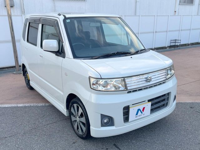 �������x�̃K���X�疌�ŝ����͂������A�㎿�ȃc���E����������B���O����_���J�����؂Ȉ��Ԃ�ی삵�A�F�����E�򉻂�h�~�B�u�e�X�v���b�V���R�[�g�v�A�u�e�v���~�b�T�R�[�g�v���炨�I�т��������܂��B