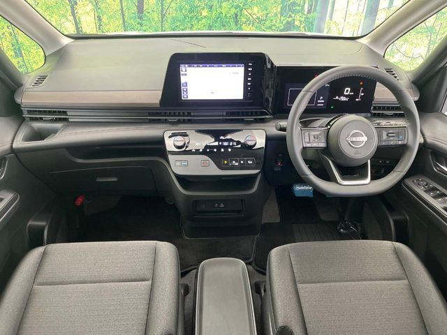 セレナ1.4 e-POWER ハイウェイスターV
