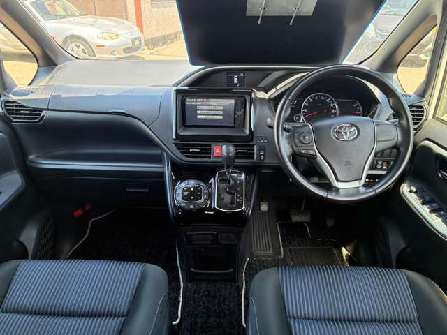 ヴォクシー2.0 ZS 煌II 4WD