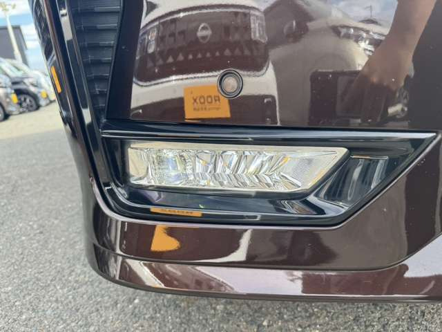 セレナ2.0 ハイウェイスターV 4WD
