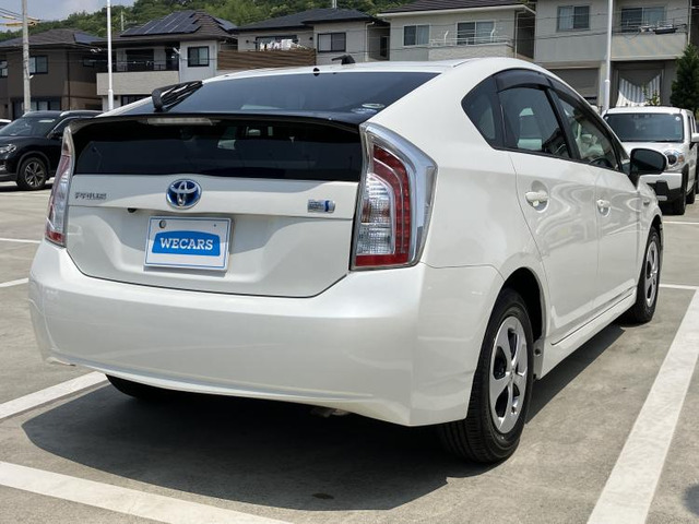 プリウス1.8 S