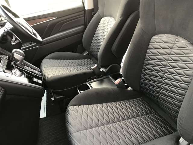 当店の展示車のほとんどが、本州より仕入れを行っております!下廻りのサビが少なく、コンディションも良好です!お値段もできる限り無駄を省き、ご提供できるギリギリの価格でご提供させていただいております♪