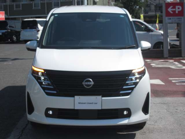 セレナ1.4 e-POWER XV