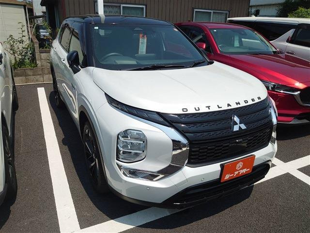 アウトランダーPHEV 2.4 ブラック エディション 4WD