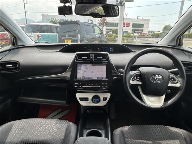プリウス1.8 S セーフティ プラス