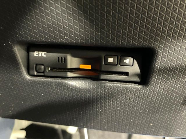 【ETC】高速道路の料金所をストレスなく通過!話題のスポットやサービスエリアに多い「スマートIC」利用時は必須のアイテムです。当店でセットアップを実施、ご納車当日からすぐにご利用いただけます!