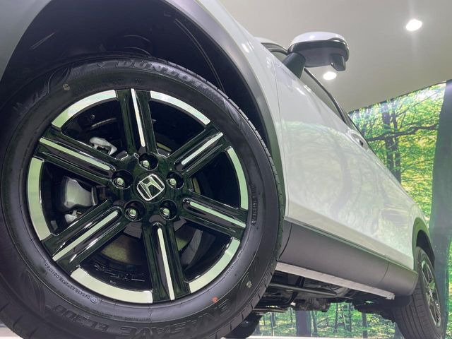 �y����16�C���`�A���~�z�C�[���z�O�ςɃ}�b�`���������A���~�z�C�[���𑕒����Ă���܂��B�e��ЊO�A���~�z�C�[����A�X�^�b�h���X�^�C�����戵�����Ă���܂��B���񂲑��k����������