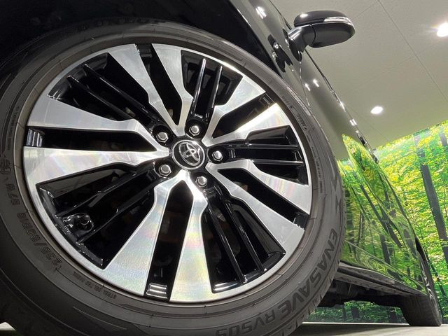 �y����18�C���`�A���~�z�C�[���z�O�ςɃ}�b�`���������A���~�z�C�[���𑕒����Ă���܂��B�e��ЊO�A���~�z�C�[����A�X�^�b�h���X�^�C�����戵�����Ă���܂��B���񂲑��k����������