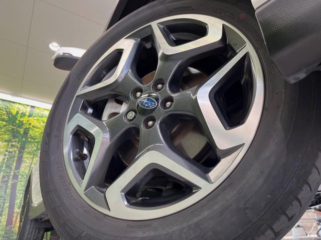 �y����18�C���`�A���~�z�C�[���z�O�ςɃ}�b�`���������A���~�z�C�[���𑕒����Ă���܂��B�e��ЊO�A���~�z�C�[����A�X�^�b�h���X�^�C�����戵�����Ă���܂��B���񂲑��k����������