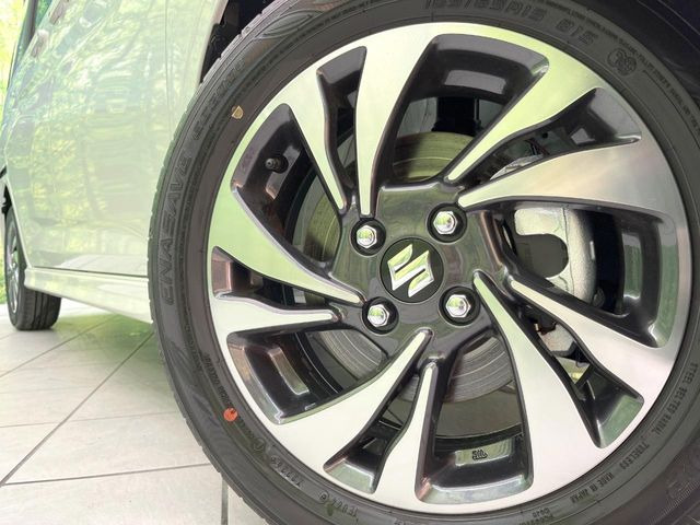 �y����15�C���`�A���~�z�C�[���z�O�ςɃ}�b�`���������A���~�z�C�[���𑕒����Ă���܂��B�e��ЊO�A���~�z�C�[����A�X�^�b�h���X�^�C�����戵�����Ă���܂��B���񂲑��k����������