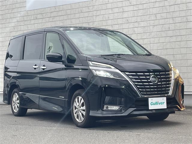 セレナ2.0 ハイウェイスターV 4WD