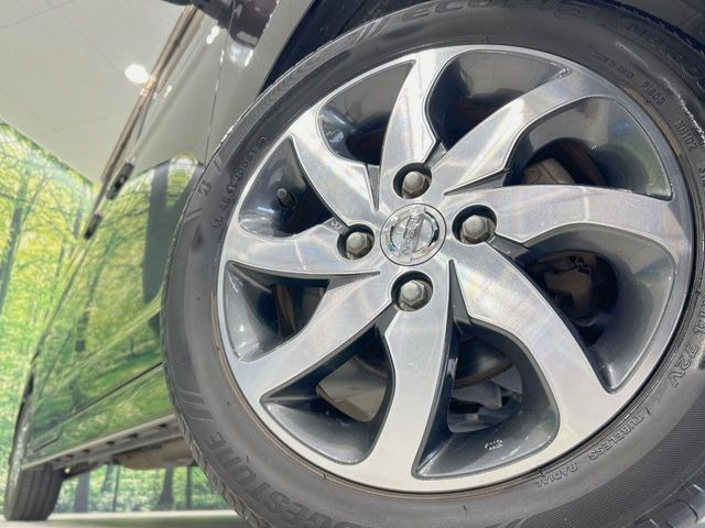 �y����14�C���`�A���~�z�C�[���z�O�ςɃ}�b�`���������A���~�z�C�[���𑕒����Ă���܂��B�e��ЊO�A���~�z�C�[����A�X�^�b�h���X�^�C�����戵�����Ă���܂��B���񂲑��k����������