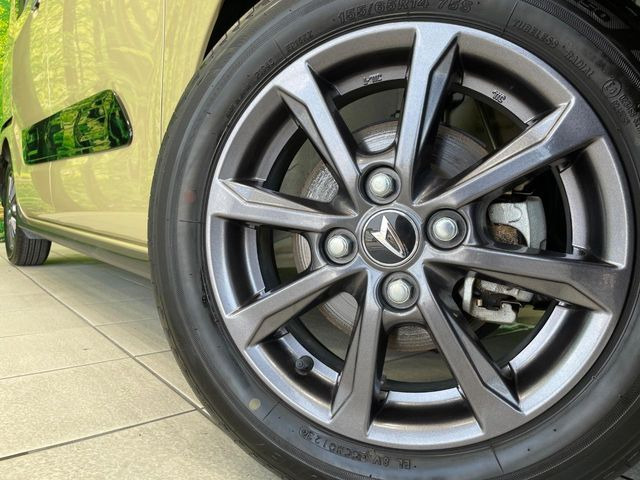 �y����14�C���`�A���~�z�C�[���z�O�ςɃ}�b�`���������A���~�z�C�[���𑕒����Ă���܂��B�e��ЊO�A���~�z�C�[����A�X�^�b�h���X�^�C�����戵�����Ă���܂��B���񂲑��k����������