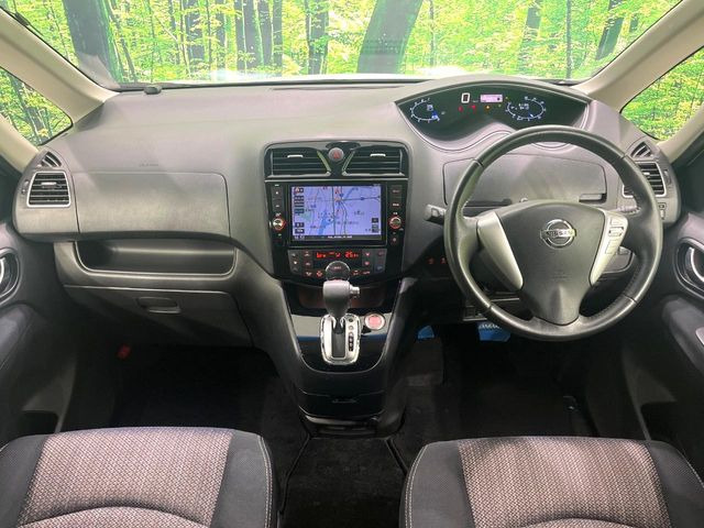 セレナ2.0 ハイウェイスター Vセレクション+Safety S-HYBRID