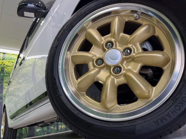 �y15�C���`�A���~�z�C�[���z�O�ςɃ}�b�`�����A���~�z�C�[���𑕒����Ă���܂��B�e��A���~�z�C�[����A�X�^�b�h���X�^�C�����戵�����Ă���܂��B���񂲑��k����������