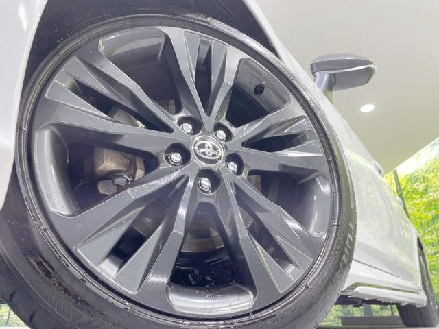 �y����17�C���`�A���~�z�C�[���z�O�ςɃ}�b�`���������A���~�z�C�[���𑕒����Ă���܂��B�e��ЊO�A���~�z�C�[����A�X�^�b�h���X�^�C�����戵�����Ă���܂��B���񂲑��k����������