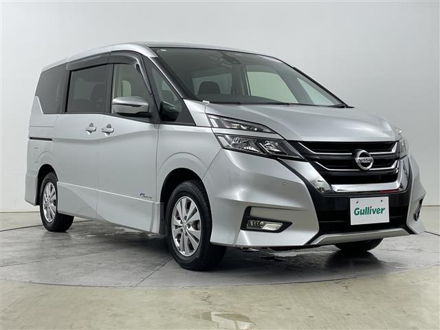 セレナ2.0 ハイウェイスター プロパイロット エディション 4WD
