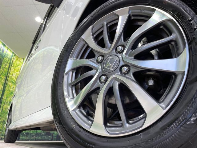 �y����14�C���`�A���~�z�C�[���z�O�ςɃ}�b�`���������A���~�z�C�[���𑕒����Ă���܂��B�e��ЊO�A���~�z�C�[����A�X�^�b�h���X�^�C�����戵�����Ă���܂��B���񂲑��k����������