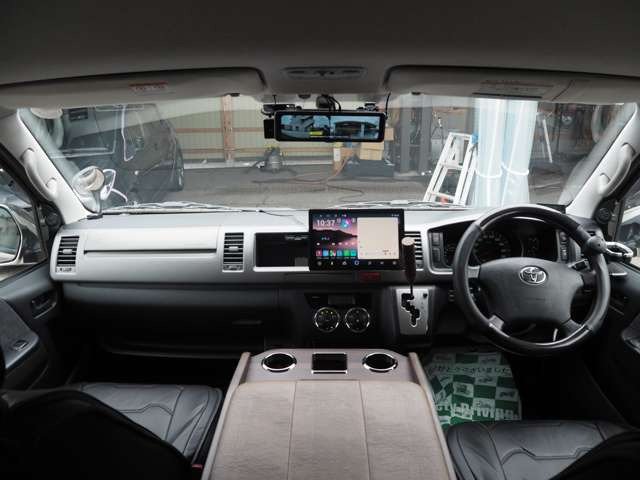 ハイエース2.7 グランドキャビン 4WD