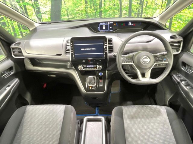 セレナ1.2 e-POWER ハイウェイスターV