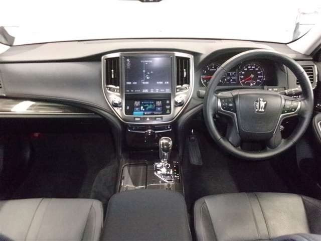 クラウンアスリート2.5 G i-Four 4WD