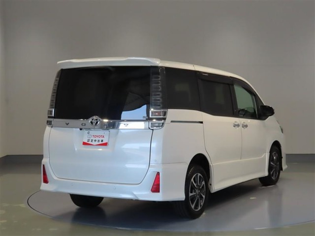 ヴォクシー2.0 ZS 煌III 4WD
