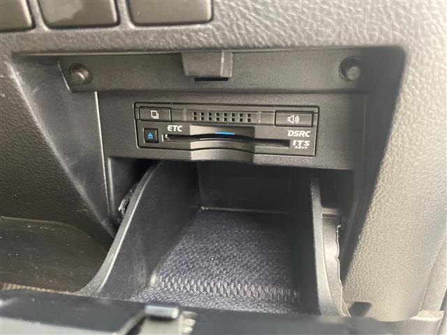 アルファードハイブリッド 2.5 G Fパッケージ E-Four 4WD