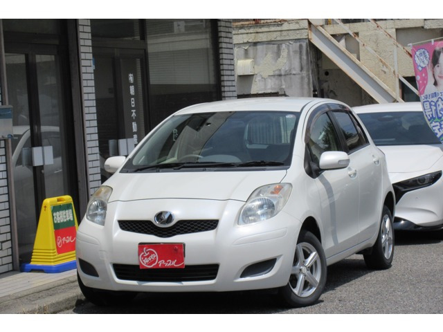 ヴィッツ1.3 F リミテッドII 4WD