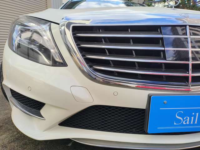 AMG���C����p�t�����g�o���p�[�𑕔��B�X�|�[�e�B��������������_�C�i�~�b�N�ȃf�U�C�����AS�N���X�̏㎿�ȃX�^�C���ɗ͋������v���X���܂��B