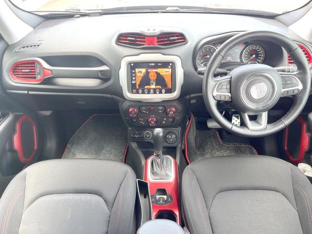 レネゲードトレイルホーク 4WD