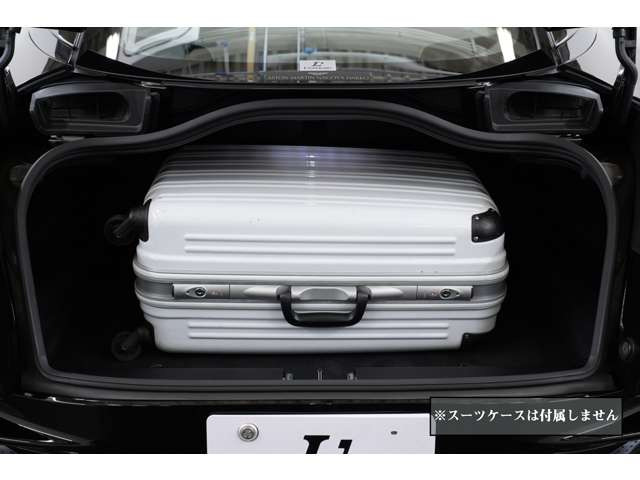 ��270L�̃��Q�b�W�X�y�[�X���m�ۂ��A�S���t�o�b�O�◷�s�p�X�[�c�P�[�X�Ȃǂ��ύډ\�BGT�J�[�炵�����p�������˔����Ă��܂��B