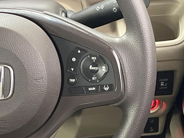 【アダプティブクルーズコントロール】高速道路での長距離走行が楽に!!自動で速度を保つクルーズコントロールが、衝突軽減システムと連携し、前方の車両を感知して車間を保つように速度調節してくれます!!