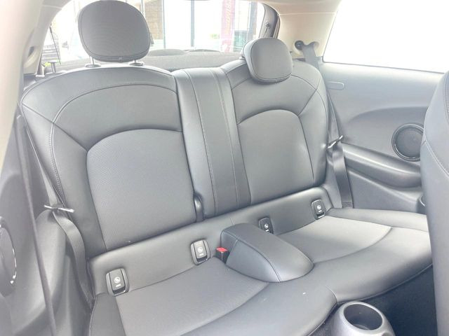 ���㕔���Ȃ��C�ɂȂ�悤�ȃL�Y�E�����ւ��蓙�A�傫�ȃ_���[�W�͂Ȃ��A�ǍD�ȏ�Ԃł��B