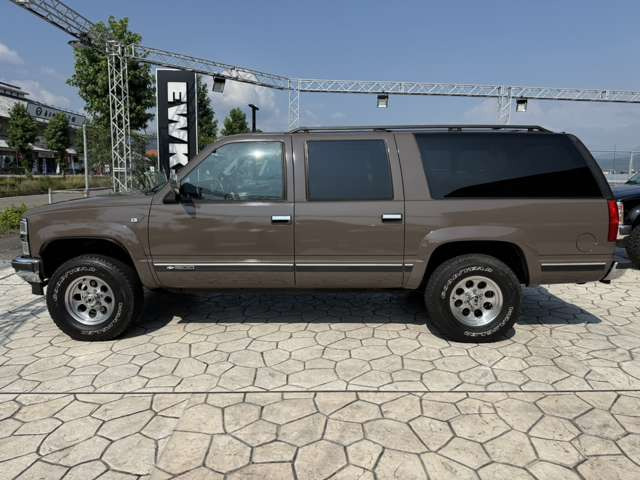 サバーバン1500 LT 5.7 V8 4WD