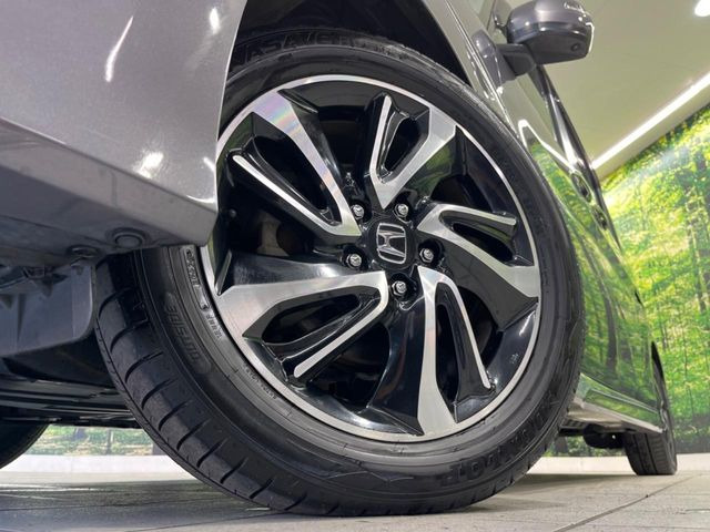 �y����17�C���`�A���~�z�C�[���z�O�ςɃ}�b�`���������A���~�z�C�[���𑕒����Ă���܂��B�e��ЊO�A���~�z�C�[����A�X�^�b�h���X�^�C�����戵�����Ă���܂��B���񂲑��k����������